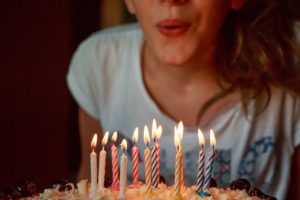 Comment fêter l’anniversaire de mon adolescent(e) ?